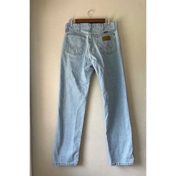 Wrangler Cowboy Cut Original Fit Light Wash Bleach Jeans - Size 31 x 32 - Picture 3 of 6